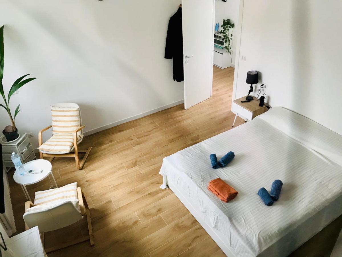 Stanza E Bagno Privato, Idromassaggio Con Extra Fee, In Appartamento Ferrara Buitenkant foto