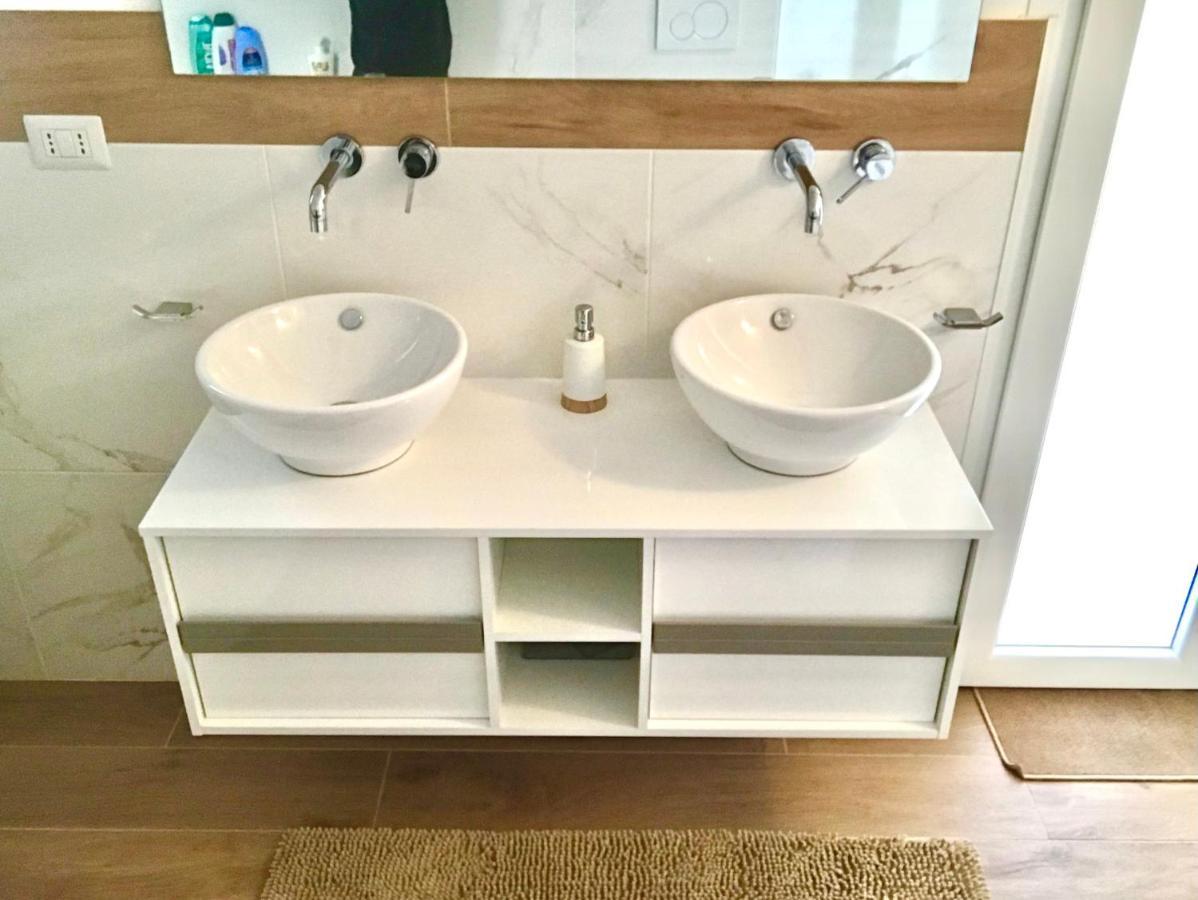 Stanza E Bagno Privato, Idromassaggio Con Extra Fee, In Appartamento Ferrara Buitenkant foto