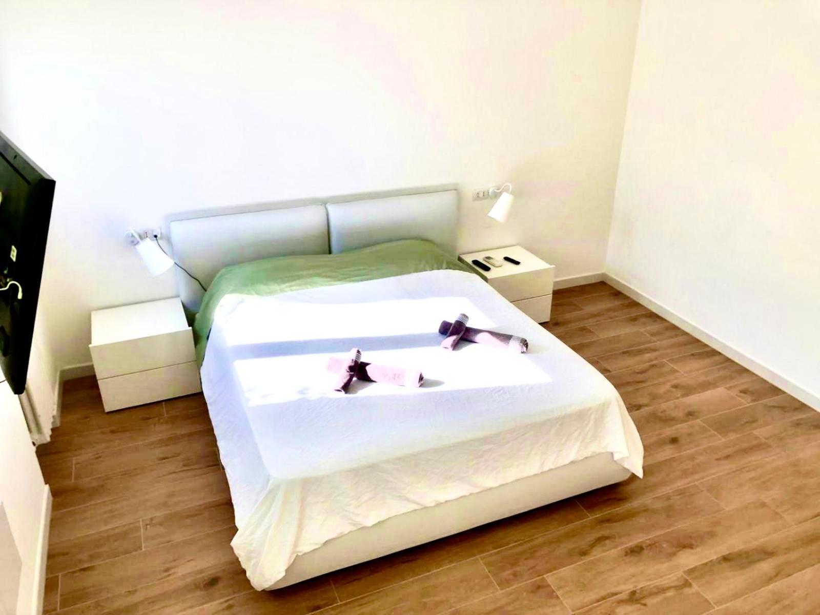 Stanza E Bagno Privato, Idromassaggio Con Extra Fee, In Appartamento Ferrara Buitenkant foto